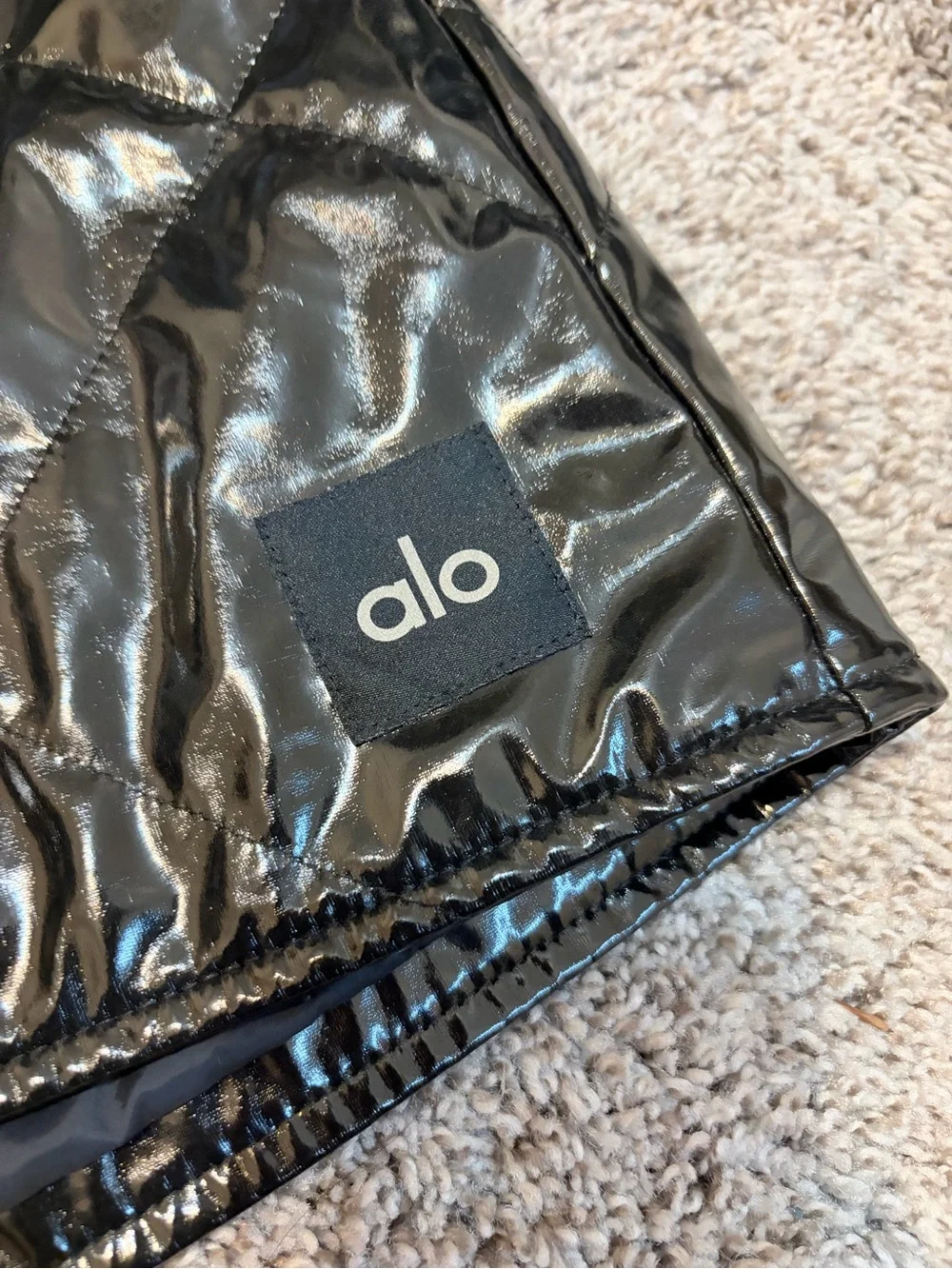 Alo Yoga Snomoto Puffer Mini Skirt Black Patent Quilted Athleisure L